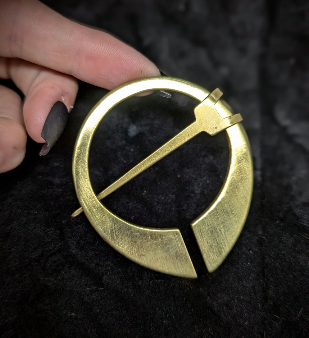 NORSE Cloak-Pin / Brass