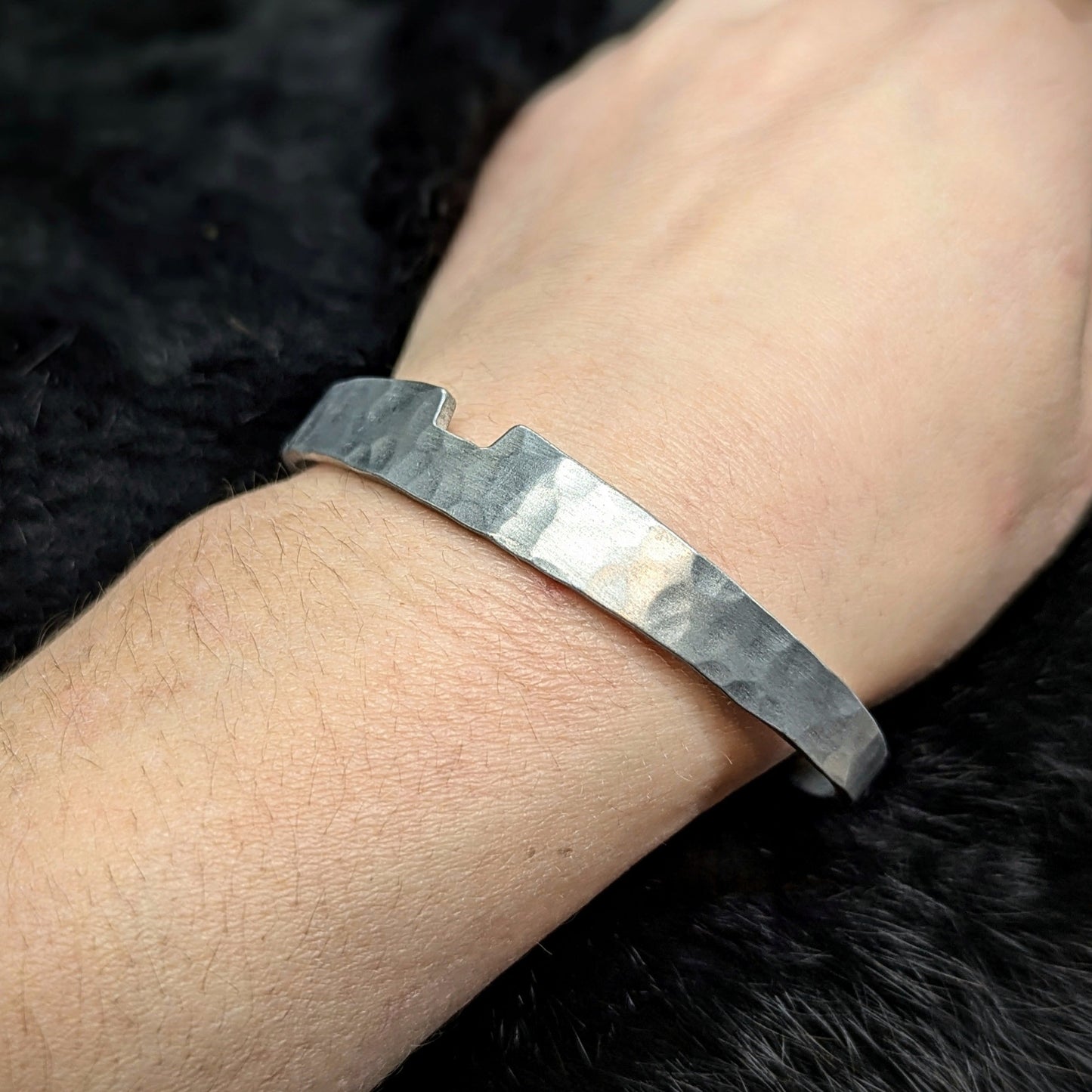 AMAZONIAN Cuff / Aluminum