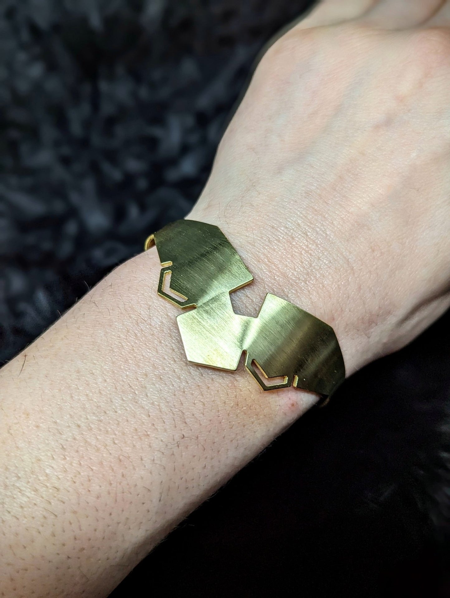 DARKSTAR MACHINATIONS - CHEVRON Cuff / Brass - bracelet