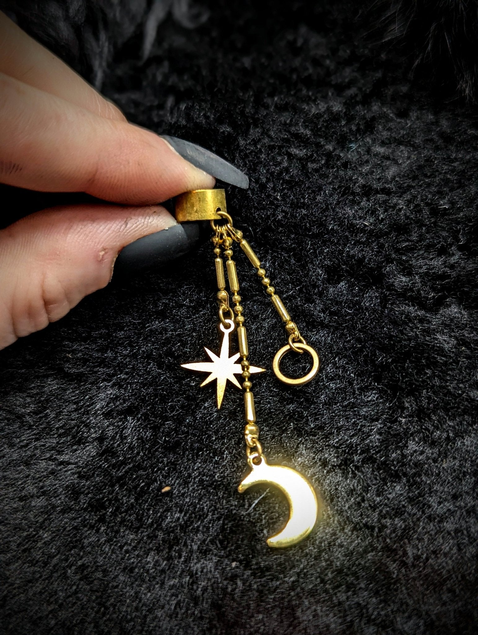 DARKSTAR MACHINATIONS - NYX Dangle Earcuff / Brass - earcuff